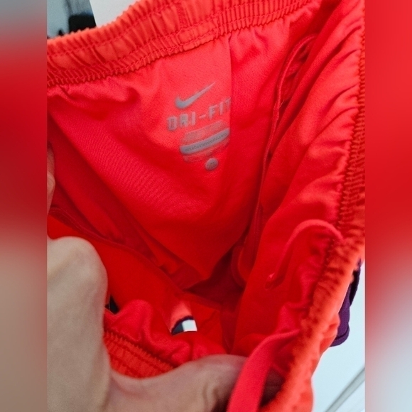 Nike dry tempo girls running shorts - Picture 3 of 7